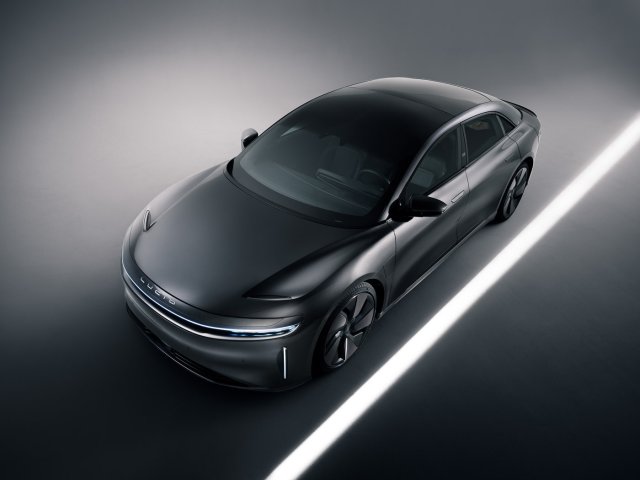 Lucid Air Stealth 2022