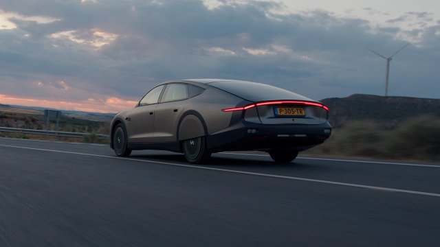 World&#039;s first solar car — How does it feel to drive Lightyear 0?